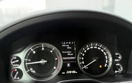 Toyota Land Cruiser 200, 2019 год, 6 190 000 рублей, 6 фотография