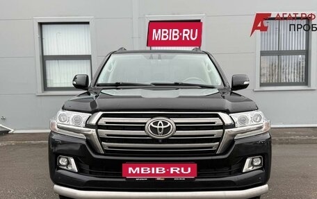 Toyota Land Cruiser 200, 2019 год, 6 190 000 рублей, 2 фотография
