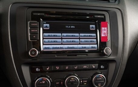 Volkswagen Jetta VI, 2013 год, 1 099 000 рублей, 12 фотография