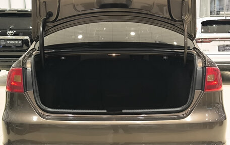 Volkswagen Jetta VI, 2012 год, 1 050 000 рублей, 12 фотография