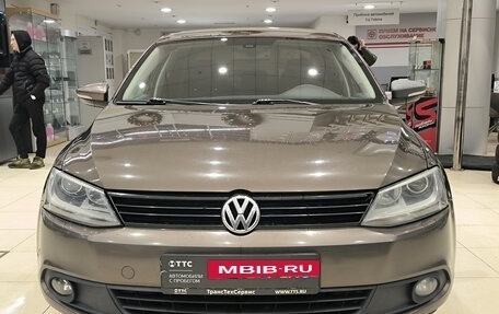 Volkswagen Jetta VI, 2012 год, 1 050 000 рублей, 2 фотография
