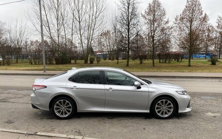 Toyota Camry, 2020 год, 2 900 000 рублей, 3 фотография