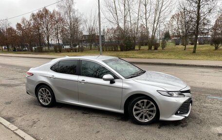 Toyota Camry, 2020 год, 2 900 000 рублей, 2 фотография