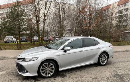 Toyota Camry, 2020 год, 2 900 000 рублей, 9 фотография