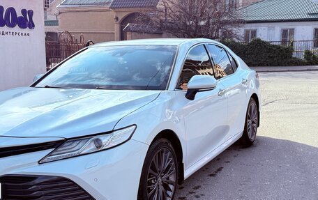 Toyota Camry, 2019 год, 2 200 000 рублей, 2 фотография