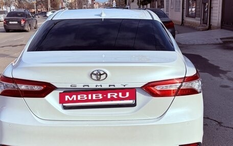 Toyota Camry, 2019 год, 2 200 000 рублей, 16 фотография