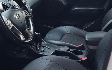 Hyundai ix35 I рестайлинг, 2011 год, 990 000 рублей, 10 фотография