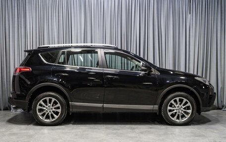 Toyota RAV4, 2017 год, 2 649 000 рублей, 5 фотография