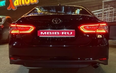 Toyota Camry, 2022 год, 3 100 000 рублей, 2 фотография