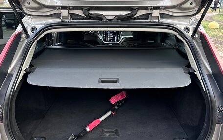 Volvo V60 II, 2018 год, 2 200 000 рублей, 16 фотография