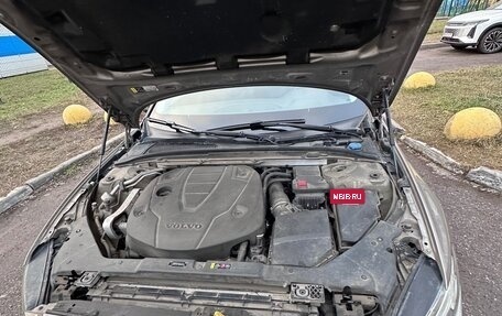 Volvo V60 II, 2018 год, 2 200 000 рублей, 18 фотография