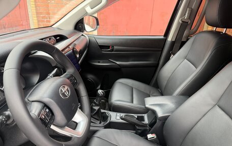 Toyota Hilux VIII, 2021 год, 4 390 000 рублей, 30 фотография