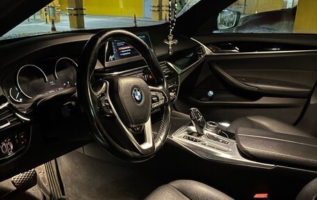 BMW 5 серия, 2018 год, 3 100 000 рублей, 12 фотография