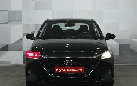 Hyundai Solaris II рестайлинг, 2021 год, 1 695 000 рублей, 2 фотография