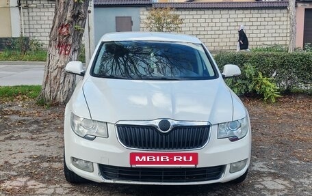 Skoda Superb III рестайлинг, 2012 год, 1 000 000 рублей, 7 фотография