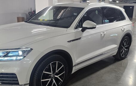 Volkswagen Touareg III, 2019 год, 5 950 000 рублей, 2 фотография