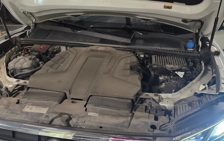 Volkswagen Touareg III, 2019 год, 5 950 000 рублей, 20 фотография