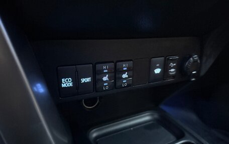 Toyota RAV4, 2017 год, 2 505 000 рублей, 20 фотография