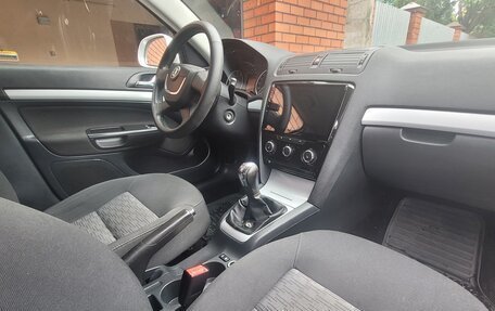 Skoda Octavia, 2010 год, 900 000 рублей, 24 фотография