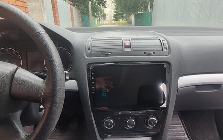 Skoda Octavia, 2010 год, 900 000 рублей, 26 фотография