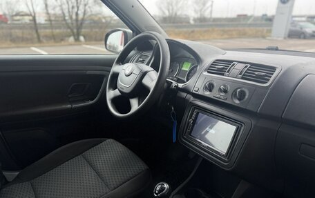 Skoda Fabia II, 2011 год, 700 000 рублей, 10 фотография