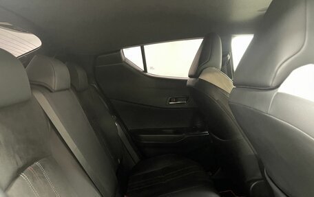 Toyota C-HR I рестайлинг, 2021 год, 3 100 000 рублей, 12 фотография