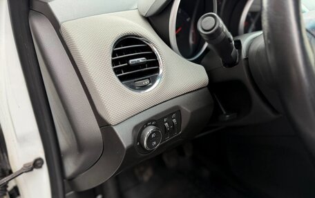 Chevrolet Cruze II, 2015 год, 870 000 рублей, 13 фотография