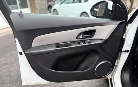 Chevrolet Cruze II, 2015 год, 870 000 рублей, 19 фотография