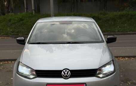 Volkswagen Polo VI (EU Market), 2013 год, 990 000 рублей, 1 фотография