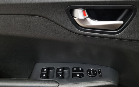 Hyundai Solaris II рестайлинг, 2020 год, 1 637 000 рублей, 8 фотография