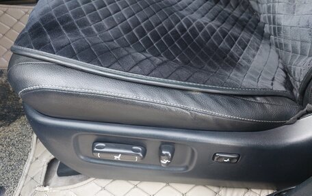 Toyota Land Cruiser 200, 2011 год, 3 260 000 рублей, 26 фотография