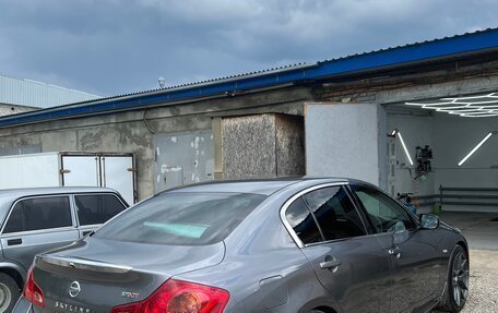 Nissan Skyline, 2010 год, 900 000 рублей, 3 фотография