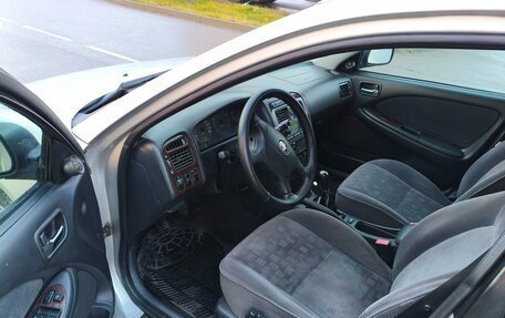 Toyota Avensis III рестайлинг, 2002 год, 370 000 рублей, 9 фотография