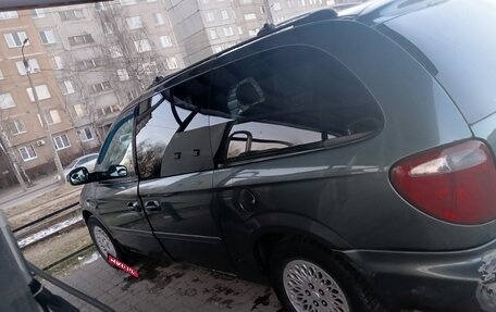 Chrysler Town & Country IV, 2004 год, 650 000 рублей, 7 фотография