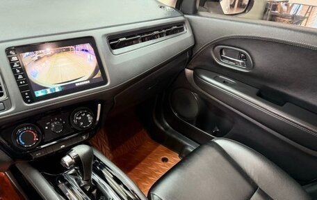 Honda Vezel, 2021 год, 1 875 000 рублей, 10 фотография