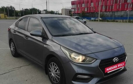 Hyundai Solaris II рестайлинг, 2018 год, 860 000 рублей, 5 фотография