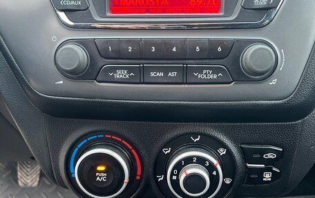 KIA Rio III рестайлинг, 2014 год, 600 000 рублей, 16 фотография