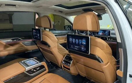 BMW 7 серия, 2016 год, 3 500 000 рублей, 10 фотография