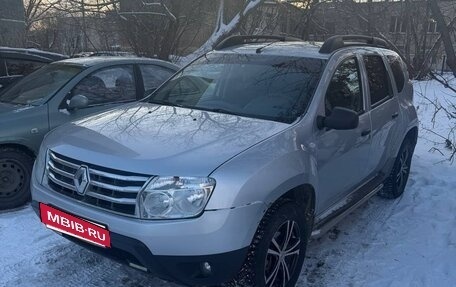 Renault Duster I рестайлинг, 2012 год, 690 000 рублей, 2 фотография