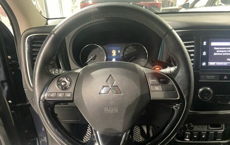 Mitsubishi Outlander III рестайлинг 3, 2019 год, 2 530 000 рублей, 12 фотография