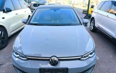 Volkswagen Golf VIII, 2022 год, 1 820 000 рублей, 1 фотография