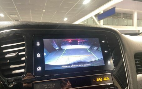 Mitsubishi Outlander III рестайлинг 3, 2019 год, 2 530 000 рублей, 18 фотография