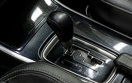 Mitsubishi Outlander III рестайлинг 3, 2019 год, 2 500 000 рублей, 26 фотография