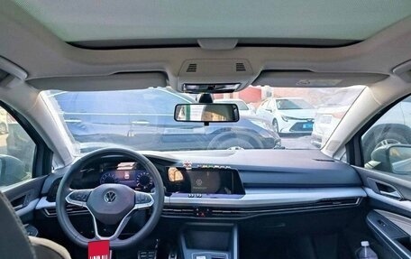 Volkswagen Golf VIII, 2022 год, 1 820 000 рублей, 10 фотография