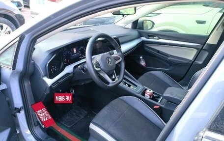 Volkswagen Golf VIII, 2022 год, 1 820 000 рублей, 7 фотография