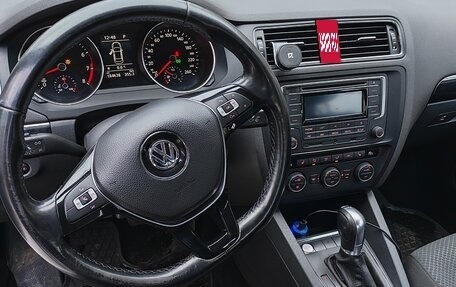 Volkswagen Jetta VI, 2016 год, 790 000 рублей, 2 фотография