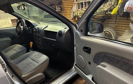 Renault Logan I, 2006 год, 130 000 рублей, 8 фотография