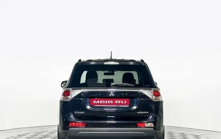 Mitsubishi Outlander III рестайлинг 3, 2012 год, 1 084 000 рублей, 6 фотография