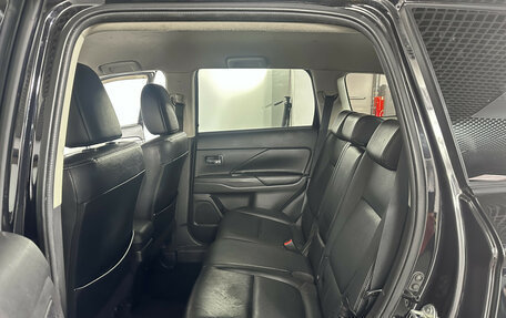 Mitsubishi Outlander III рестайлинг 3, 2012 год, 1 084 000 рублей, 10 фотография