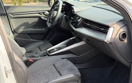 Audi A3, 2022 год, 2 300 000 рублей, 10 фотография